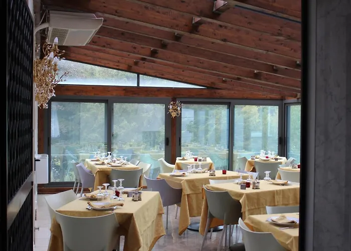 Hotel Margherita Montepiano photo