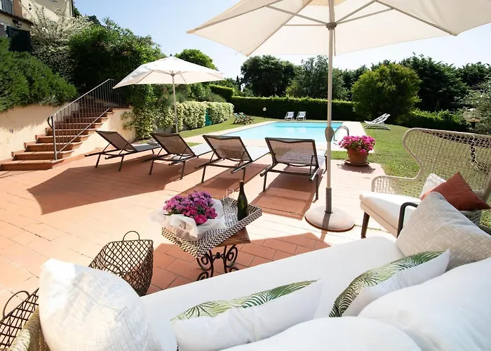 Photo de Villa Luna Luxury With Swimming Pool Balbano