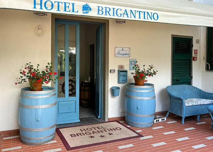 Hotel Brigantino Procchio  photo
