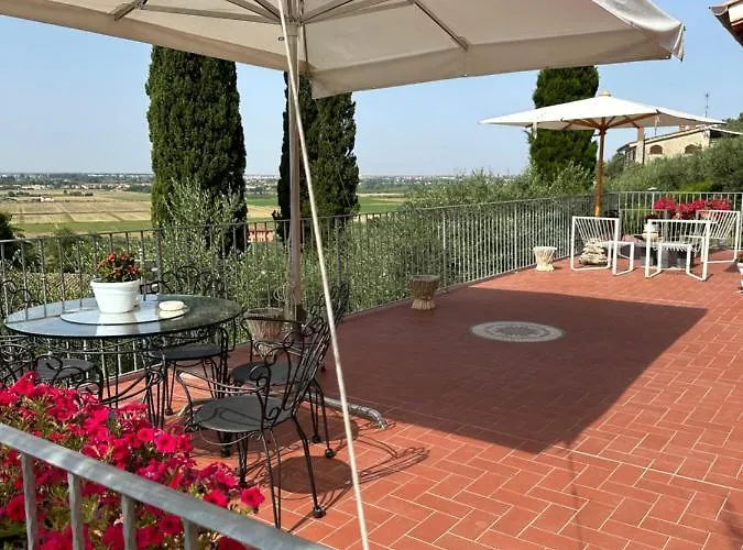 Villa I Tre Cipressi Agnano の写真