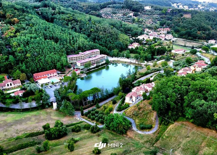 Hotel Lago Verde Serravalle Pistoiese photo