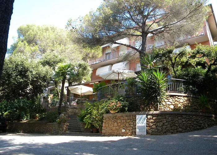 Hotel Rosa Del Tirreno Quercianella photo