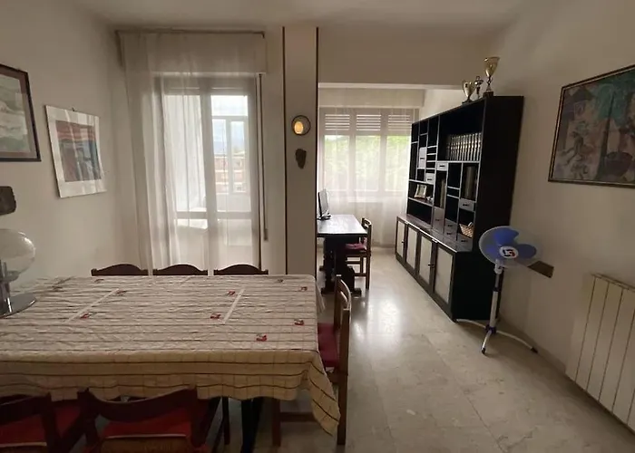 Apartament Mogany House - A Due Passi Dal Mare Marina Di Carrara zdjęcie