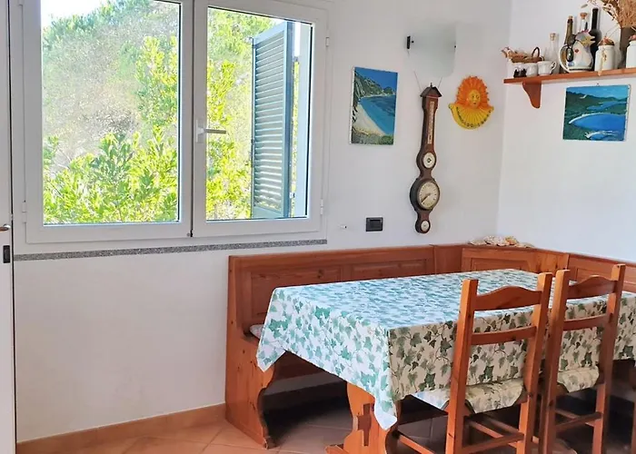 fotos do Bright Apartment In Lacona With Private Garden 50 M²