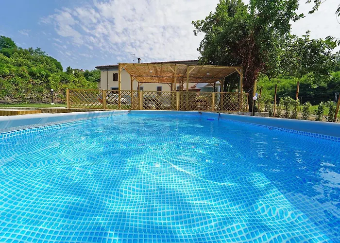 Villa Adelaide 22 Pax By Villasretreats Rometta képek