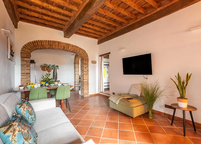 Vivi Palagio Nel Cuore Del Chianti Classico Aiola képek