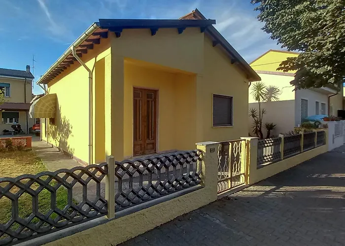 Villetta Il Camuciolo Torre del Lago Puccini photo