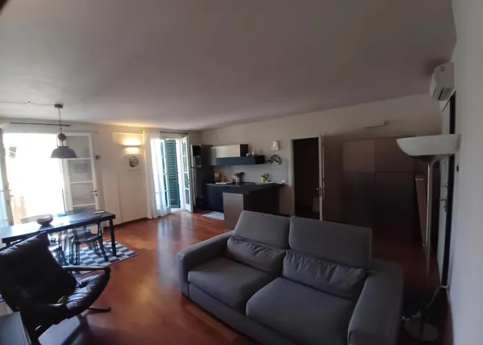 Elegante Appartamento Tirrenia φωτογραφία