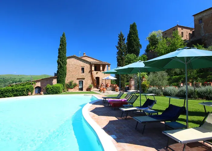 Attractive Farmhouse In Montalcino With Terrace képek