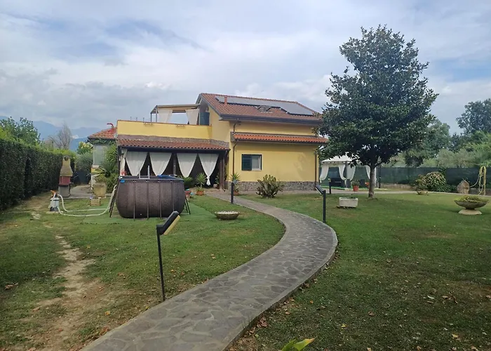 卡拉拉Charme Rustico Con Ampio Giardino E Piscina别墅照片