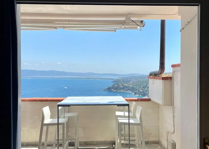 Aurora House -Vista Mare Mozzafiato Con Parcheggio Privato Daire Porto Santo Stefano  fotoğrafı