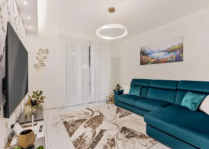 Фото Luxury Apartament Виареджо