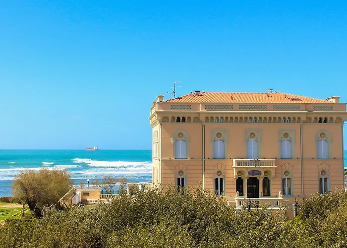 Hotel Universal Livorno photo
