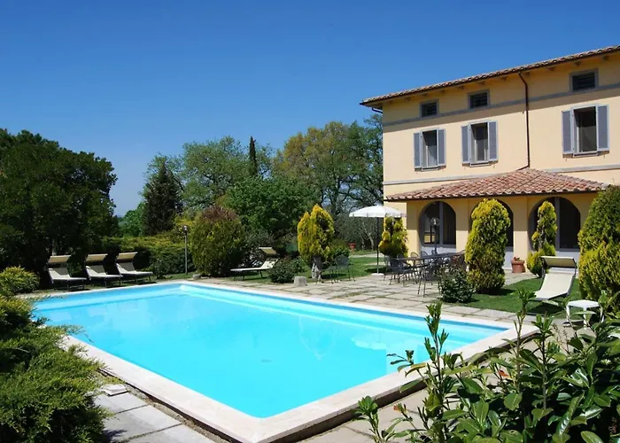 foto di Porto Villa Sleeps 16 Pool WiFi Dolciano