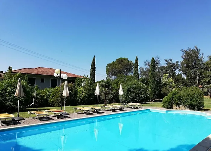 Hotel Monti San Baronto photo