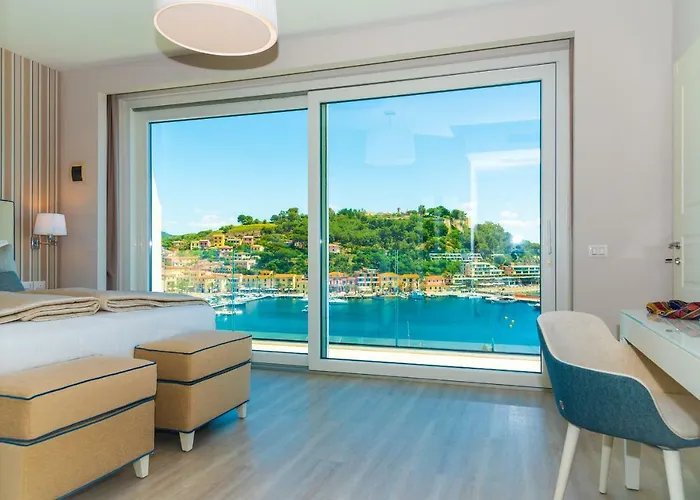 Hotel Plaza Porto Azzurro photo