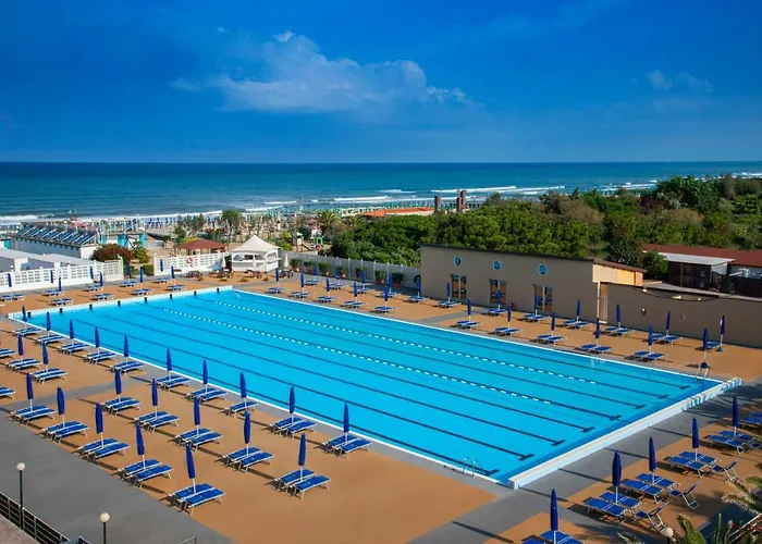 Grand Hotel Continental Tirrenia photo
