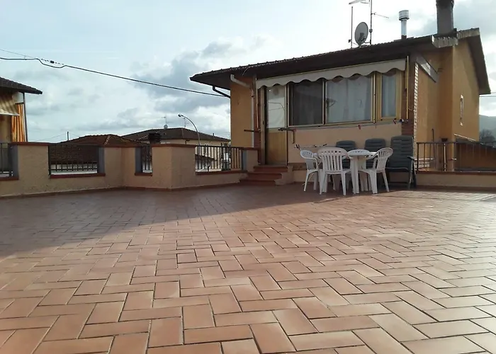 Photo de Appartamento Vacanze Roberta - Bivio Ravi Via Mascagni 1